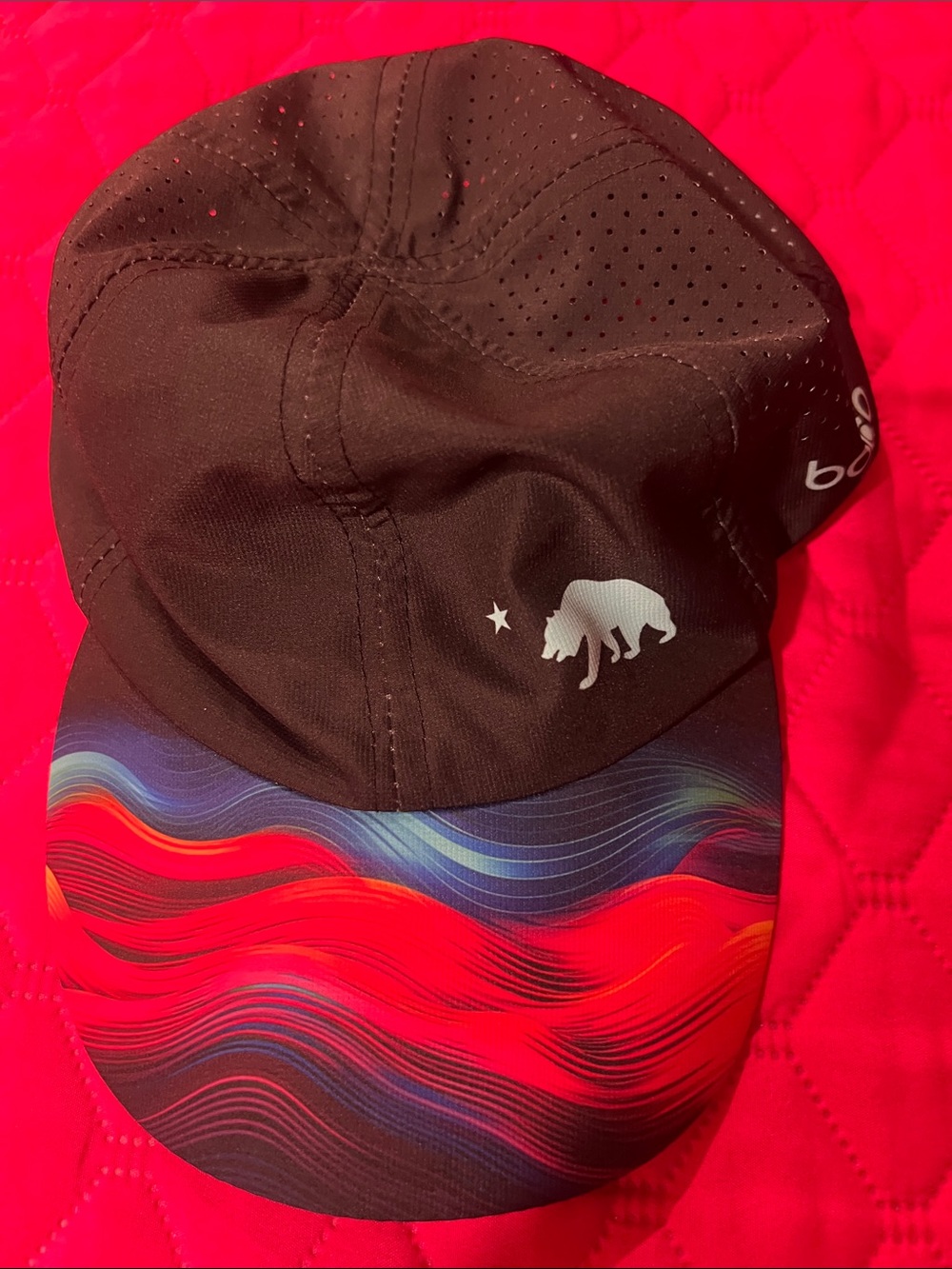 Men's Black Performance Cap with Multicolor Wave Brim
